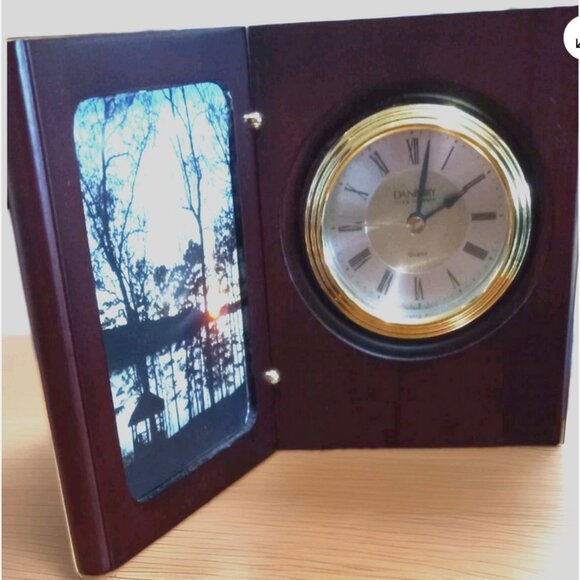 Danbury Clock Quartz Desk Wooden Box German Movement Vintage Mantel Timepiece - Picture 1 of 3